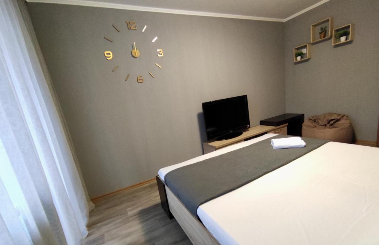 Двухкомнатные Апартаменты Центр Mystetsʹka 3 Kr Apartments Kryvyj Rih Exteriér fotografie