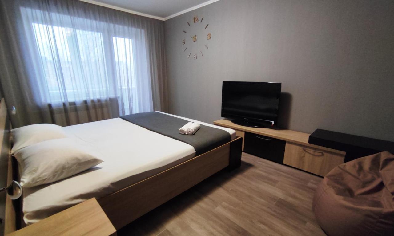 Двухкомнатные Апартаменты Центр Mystetsʹka 3 Kr Apartments Kryvyj Rih Exteriér fotografie