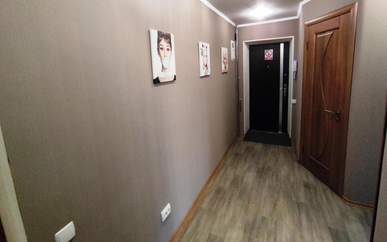 Двухкомнатные Апартаменты Центр Mystetsʹka 3 Kr Apartments Kryvyj Rih Exteriér fotografie