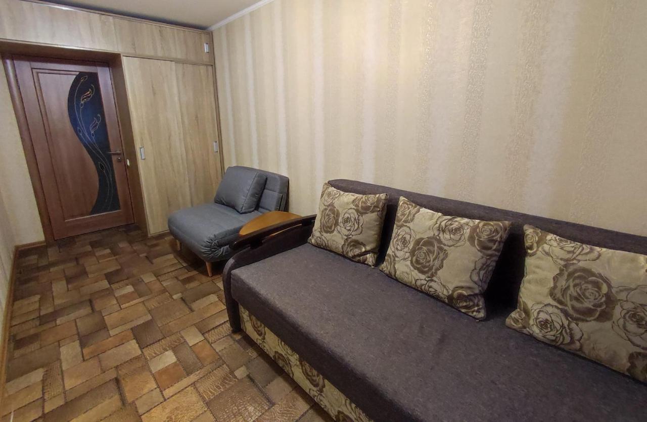 Двухкомнатные Апартаменты Центр Mystetsʹka 3 Kr Apartments Kryvyj Rih Exteriér fotografie