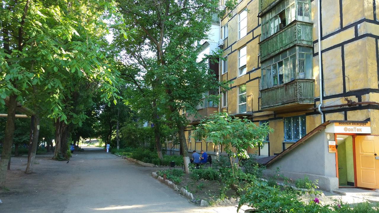 Двухкомнатные Апартаменты Центр Mystetsʹka 3 Kr Apartments Kryvyj Rih Exteriér fotografie